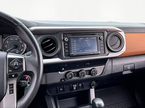Used 2019 Toyota Tacoma SR5 image 10