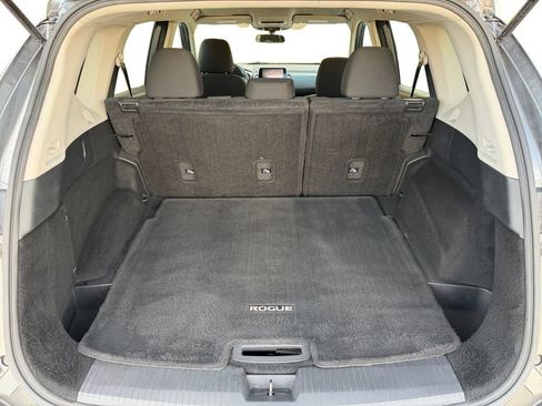 Used 2023 Nissan Rogue S FWD image 21