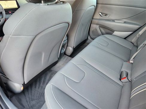 Certified 2024 Hyundai Elantra SEL image 20