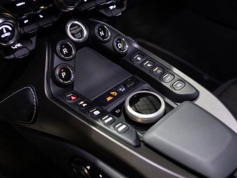 Used 2023 Aston Martin V8 Vantage Coupe image 50