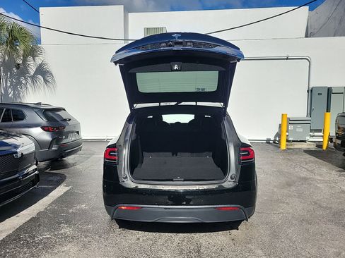 Used 2023 Tesla Model X image 14