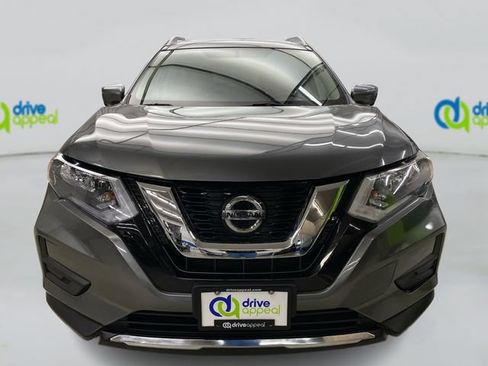 Used 2018 Nissan Rogue SV w/ Sun & Sound Touring Package AWD/4WD image 15