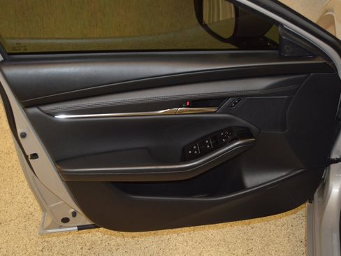 Used 2024 MAZDA MAZDA3 s FWD image 14