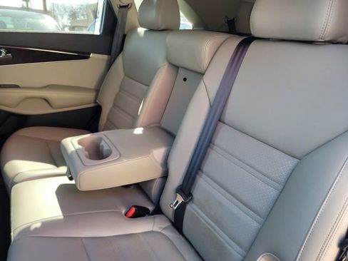 Used 2017 Kia Sorento EX w/ EX Advanced Touring Package image 34