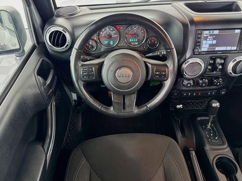 Used 2016 Jeep Wrangler Unlimited Sahara w/ Dual Top Group image 16