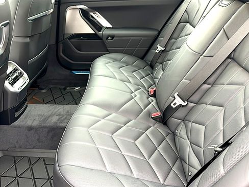 New 2026 BMW 740i RWD image 17