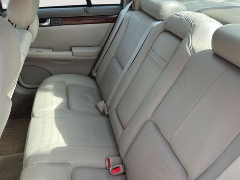 Used 2003 Cadillac Seville STS w/ Preferred Equipment Group FWD image 18