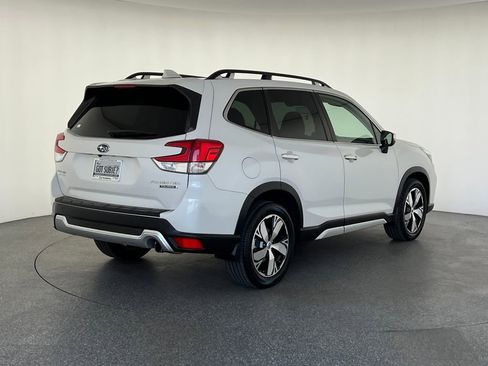 Used 2019 Subaru Forester Touring AWD/4WD image 3