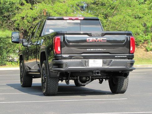 Used 2023 GMC Sierra 3500 Denali w/ Denali Black Diamond Edition AWD/4WD image 11