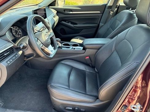 Used 2025 Nissan Altima 2.5 SL AWD/4WD image 17