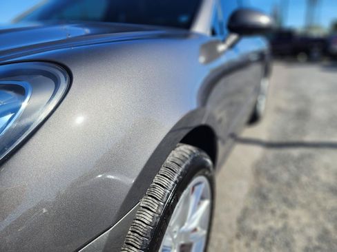 Used 2015 Porsche Macan Turbo AWD/4WD image 38