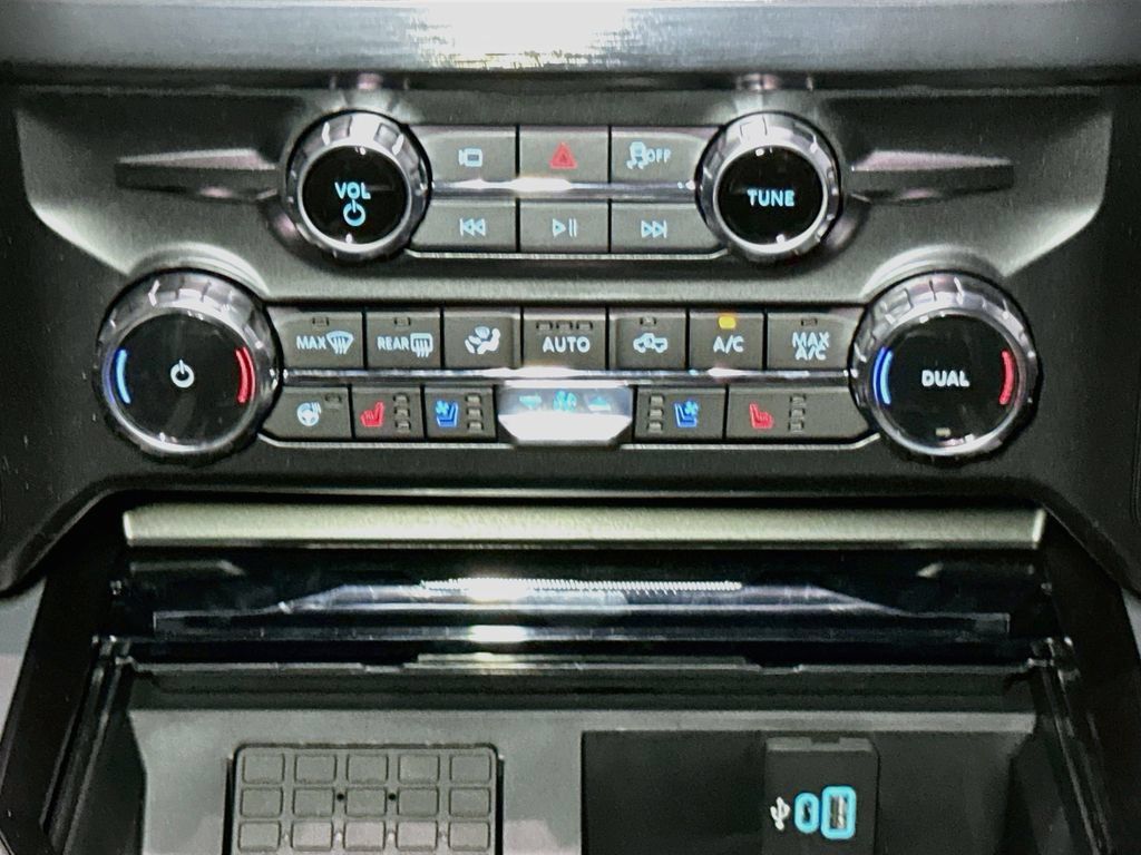New 2026 Ford F350 Lariat w/ Lariat Premium Package AWD/4WD image 12