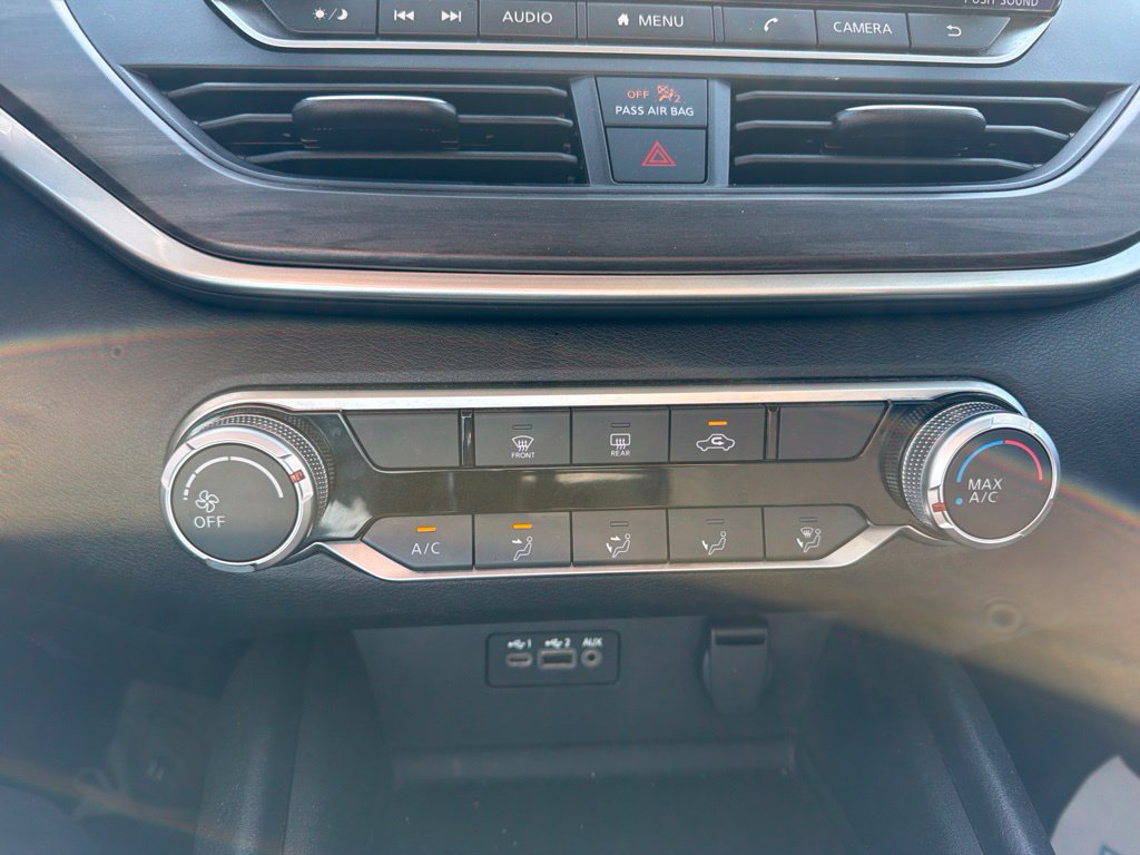 Used 2025 Nissan Altima 2.5 SV FWD image 19