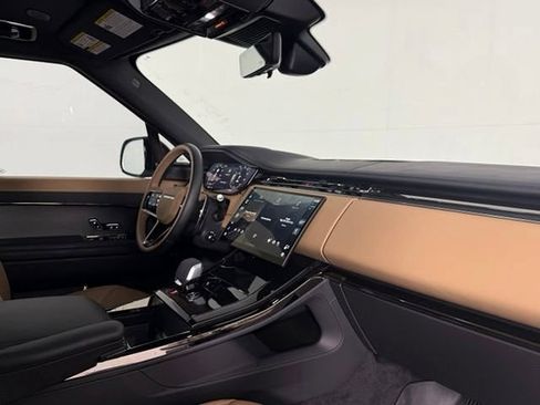Certified 2025 Land Rover Range Rover Sport Dynamic SE AWD/4WD image 22