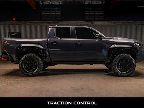 Used 2026 Toyota Tacoma TRD Pro AWD/4WD image 11