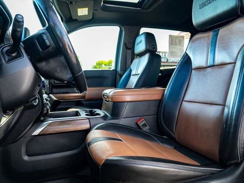 Used 2020 Chevrolet Silverado 1500 High Country w/ Technology Package image 26