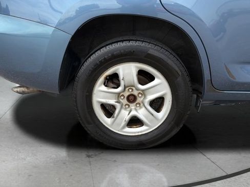 Used 2011 Toyota RAV4 4WD w/ Base L4 Extra Value Pkg image 32