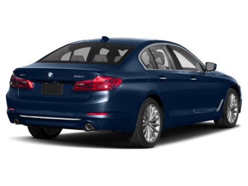 Used 2019 BMW 530i xDrive w/ M Sport Package AWD/4WD image 2
