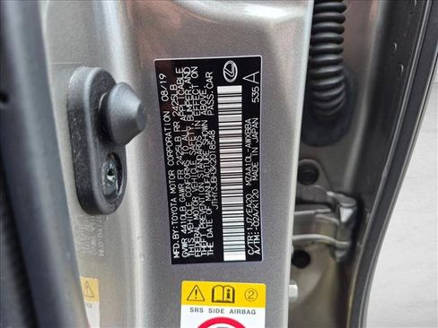 Used 2019 Lexus UX 200 w/ Accessory Package FWD image 25