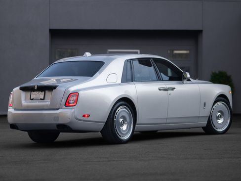 Certified 2023 Rolls-Royce Phantom Sedan w/ The Phantom Package image 41