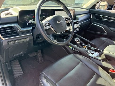 Certified 2024 Kia Telluride S FWD image 8