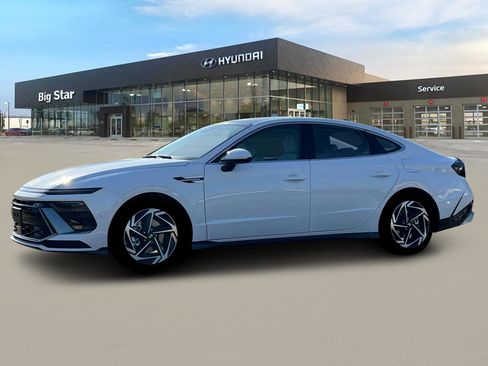 New 2025 Hyundai Sonata SEL image 2
