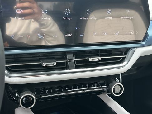 New 2026 Chevrolet Equinox EV LT image 26