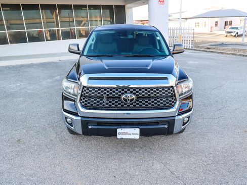 Used 2020 Toyota Tundra SR5 w/ SR5 Upgrade Package image 4