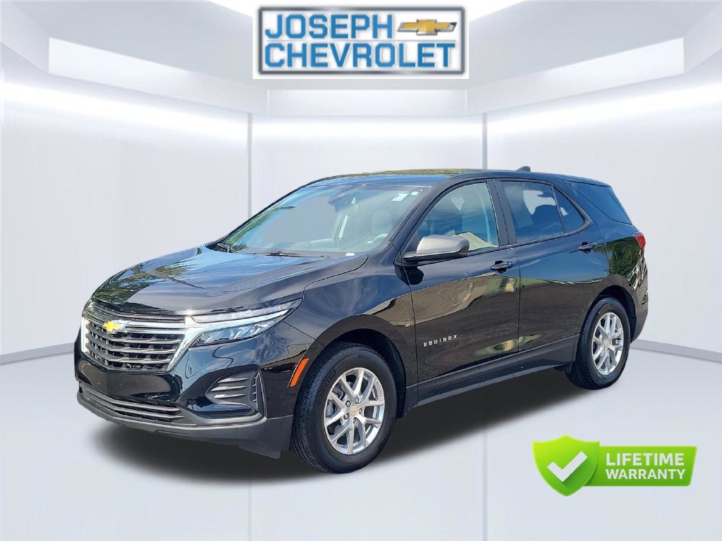 Used 2024 Chevrolet Equinox LS w/ LS Convenience Package FWD image 2