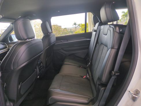 New 2026 Jeep Grand Cherokee L 2WD image 15