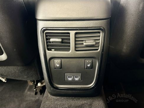 Used 2018 Dodge Charger R/T RWD image 30