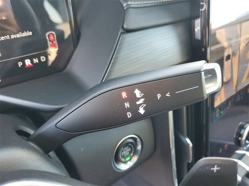 Used 2025 GMC Acadia Elevation w/ Black Edition image 32