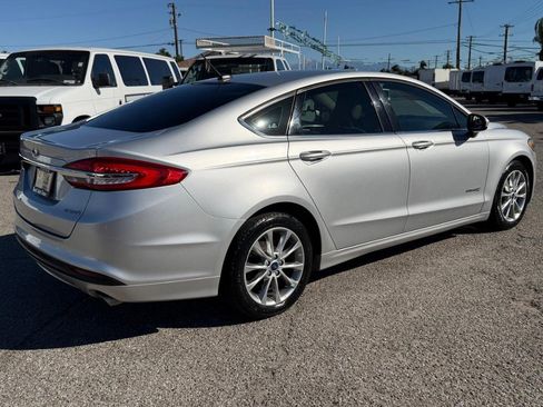 Used 2017 Ford Fusion S image 6