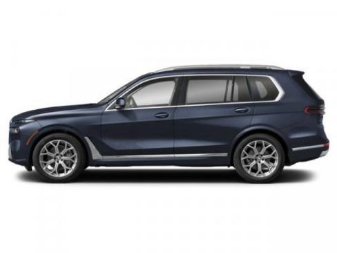 Used 2025 BMW X7 M60i AWD/4WD image 3