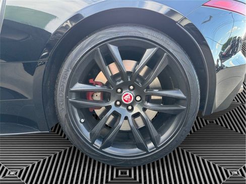 Used 2017 Jaguar F-TYPE R AWD/4WD image 14