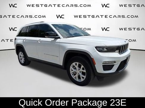 Used 2023 Jeep Grand Cherokee Limited AWD/4WD image 4