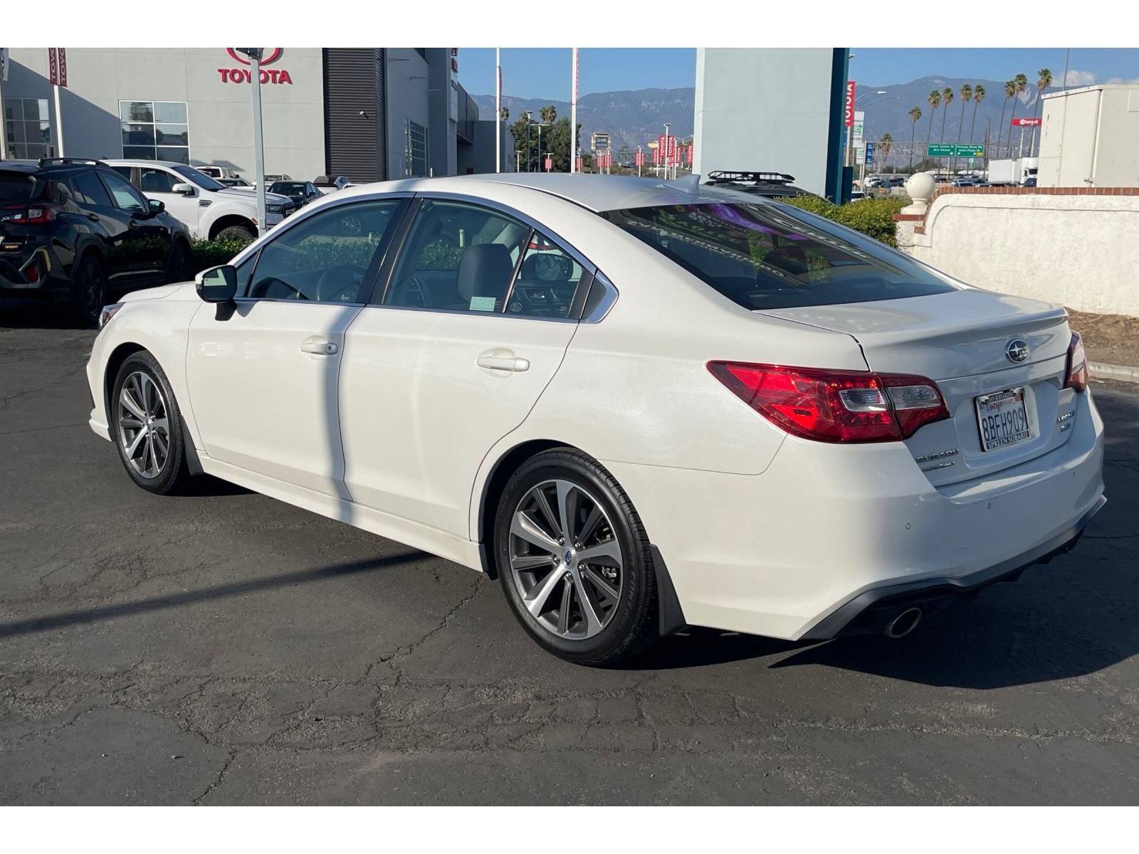 Used 2018 Subaru Legacy 3.6R Limited AWD/4WD image 3