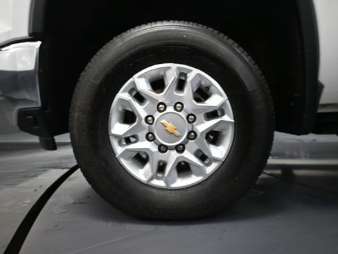 Used 2025 Chevrolet Silverado 2500 LT AWD/4WD image 20