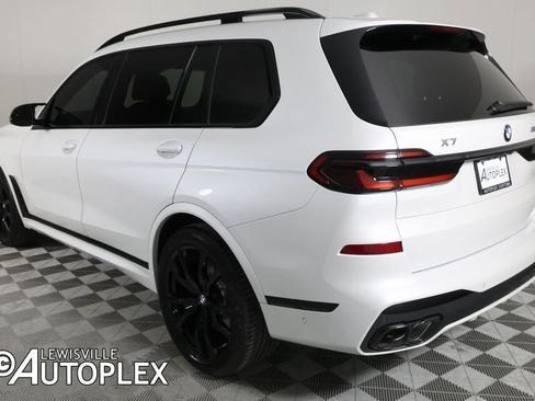 Used 2025 BMW X7 M60i w/ Executive Package image 7