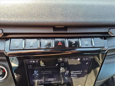 Used 2024 Jeep Grand Cherokee Altitude AWD/4WD image 17