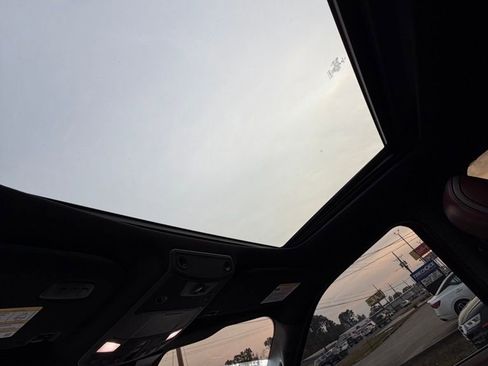 Used 2018 Ford F150 Platinum w/ Equipment Group 701A Luxury image 21