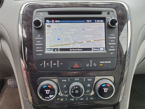 Used 2017 Buick Enclave Premium w/ Experience Buick Package image 22