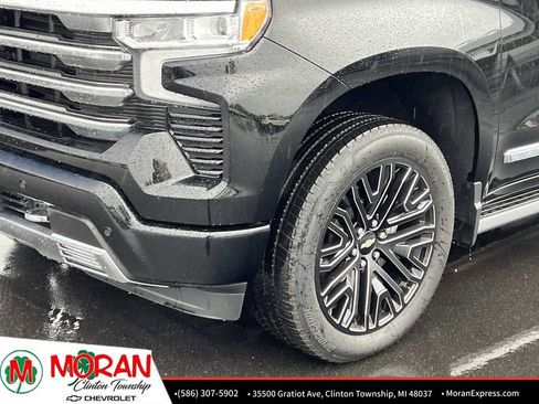 Certified 2025 Chevrolet Silverado 1500 High Country AWD/4WD image 8