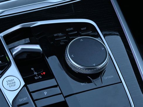 Certified 2024 BMW X5 xDrive40i w/ M Sport Package image 22