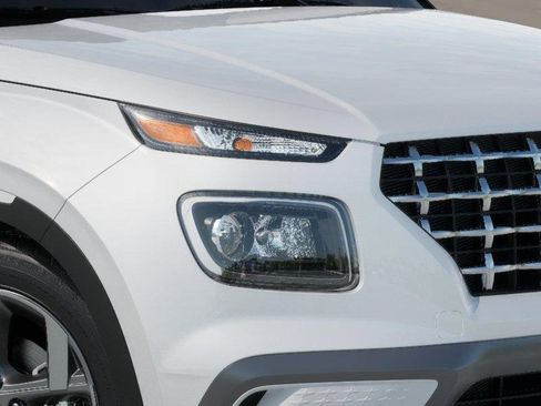 New 2026 Hyundai Venue SEL image 9