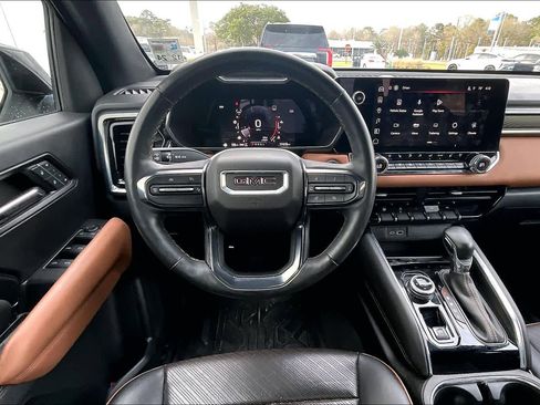 Used 2023 GMC Canyon AT4 w/ AT4 Premium Package image 6