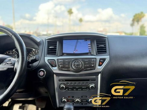 Used 2018 Nissan Pathfinder SL w/ Midnight Edition Package FWD image 19