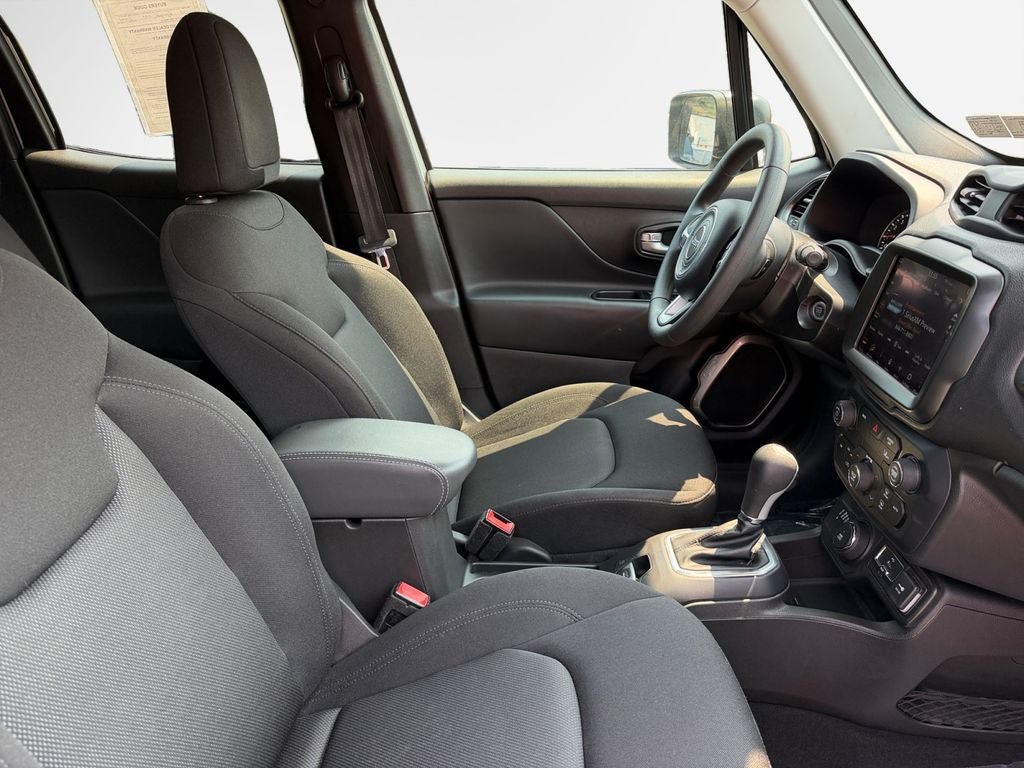 Used 2023 Jeep Renegade Latitude AWD/4WD image 27
