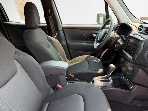 Used 2023 Jeep Renegade Latitude AWD/4WD image 27