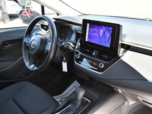Used 2025 Toyota Corolla LE FWD image 41